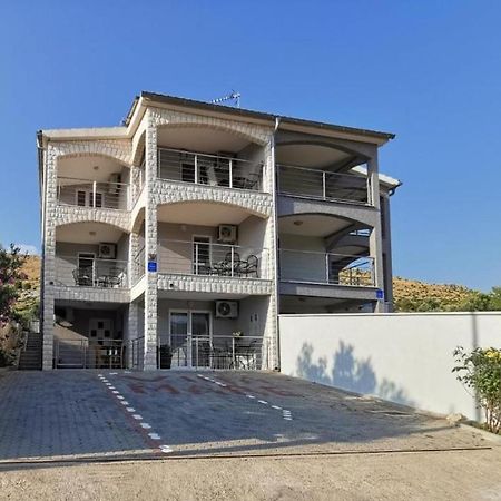 Apartments Villamare Grebastica Bagian luar foto