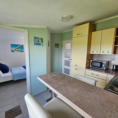 Apartments Villamare Grebastica Bagian luar foto