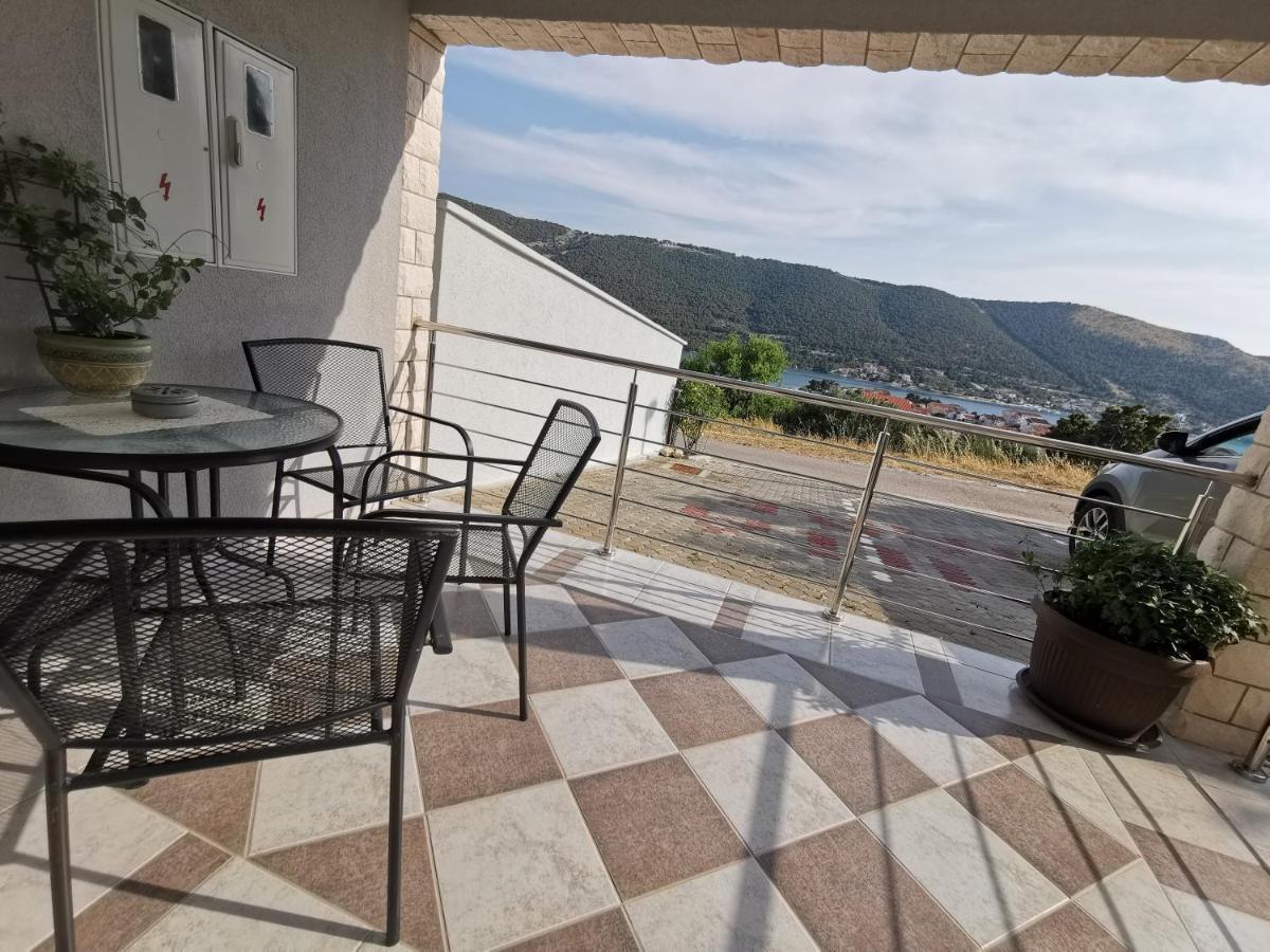 Apartments Villamare Grebastica Bagian luar foto