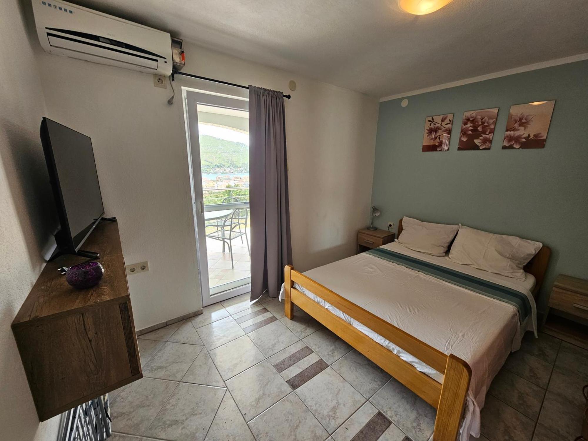 Apartments Villamare Grebastica Bagian luar foto